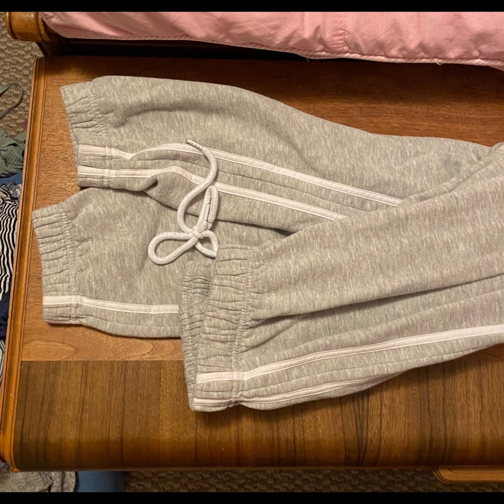 Garage sweat pants/joggers! GREY!